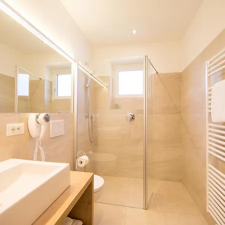 Gruenwald Aparthotel 3*